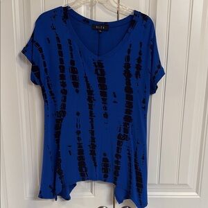 BLEU L Blue Women's Asymmetrical Top